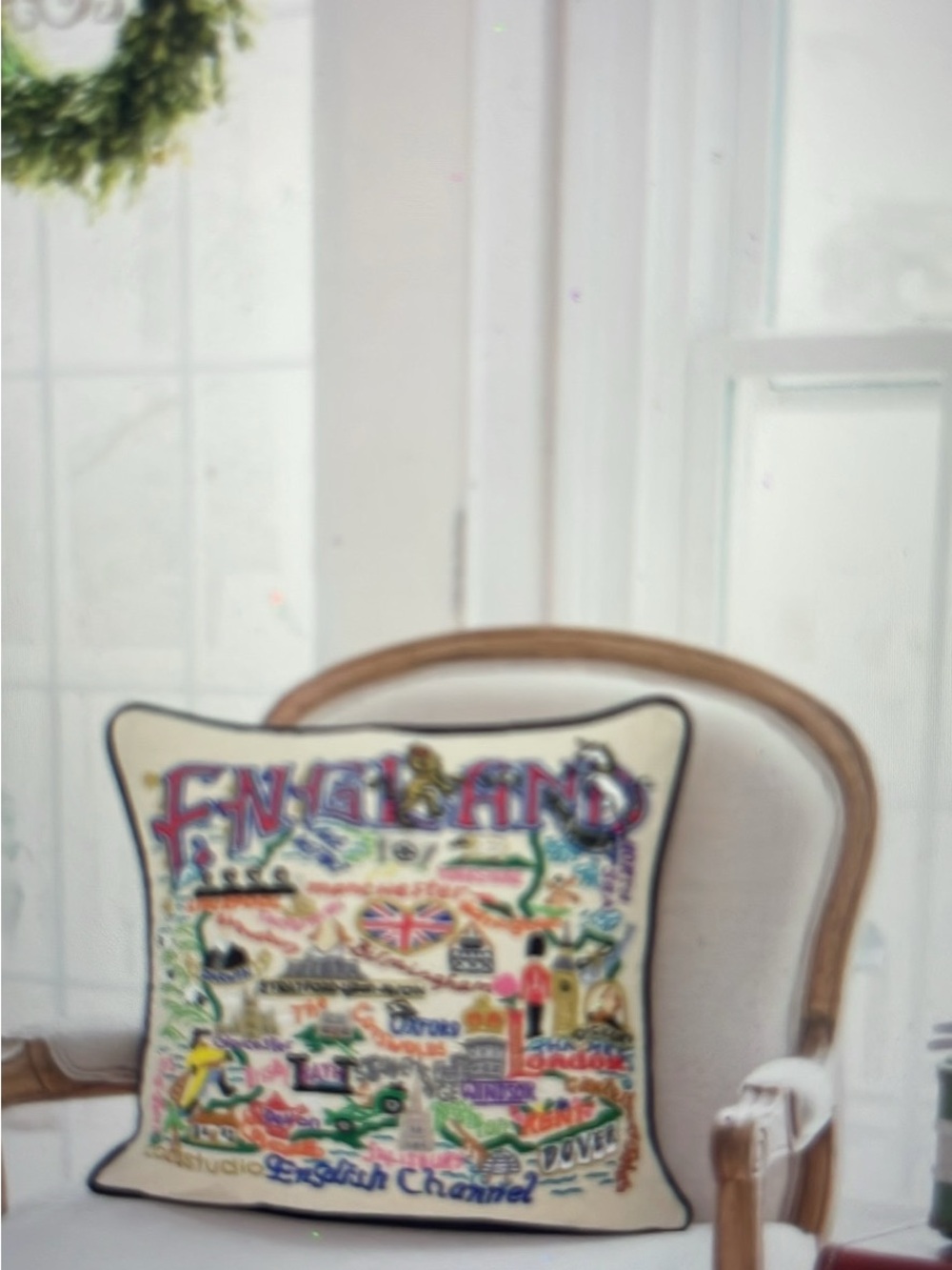 Catstudio Hand-Embroidered England Pillow - Picture 6 of 7